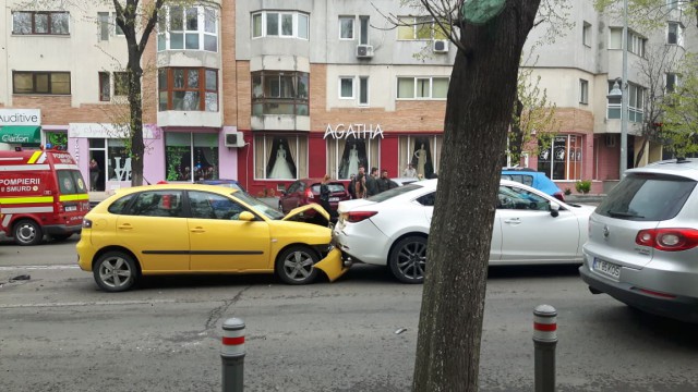 Accident rutier pe Tomis: o persoană a ajuns la spital!