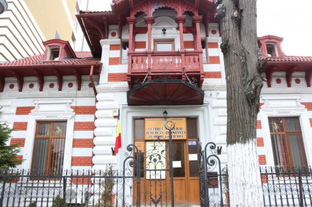Activitatea managerului Centrului Cultural Teodor Burada, la raport. A obţinut media 10!