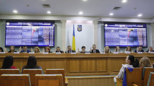 Ucraina: Al doilea tur al alegerilor prezidenţiale, stabilit oficial pentru 21 aprilie