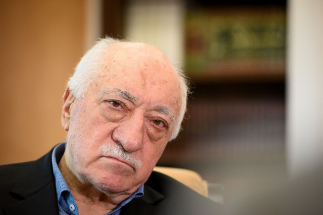 Turcia: Un nou val de arestări având legătură cu predicatorul Gulen