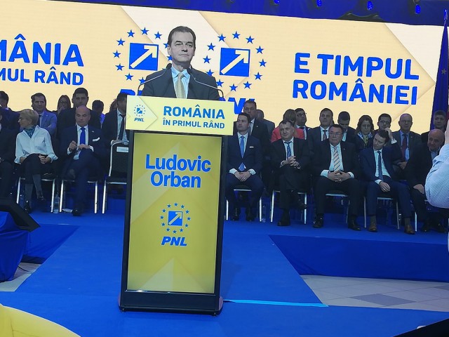 Orban: 'Și Dăncilă dă semne că nu e sluga perfectă, iese din lesa lui Dragnea'