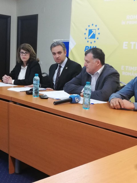 Consilierii PNL Constanța critică activitatea primarului Decebal Făgădău