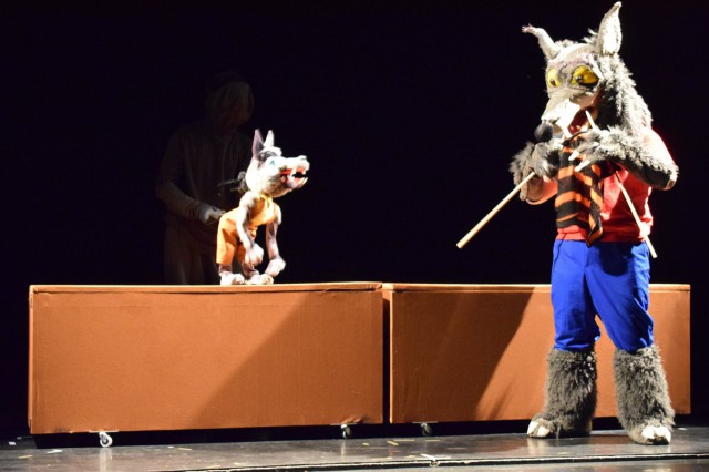 Scufița Roșie atipică, pe scena Teatrului de Copii și Tineret „Căluțul de Mare”