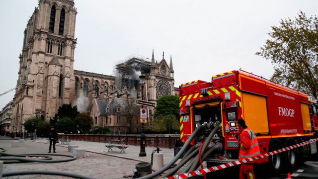Incendiu la Notre-Dame: Pista accidentală este privilegiată