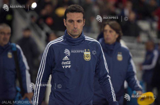 Selecţionerul Argentinei, Lionel Scaloni, lovit de o maşină când se afla pe bicicletă