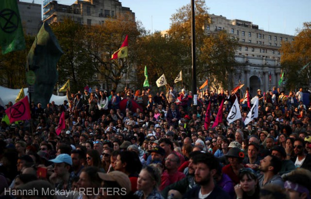 Poliţia londoneză a arestat în ultima săptămână 1.000 de participanţi la demonstraţiile pentru mediu