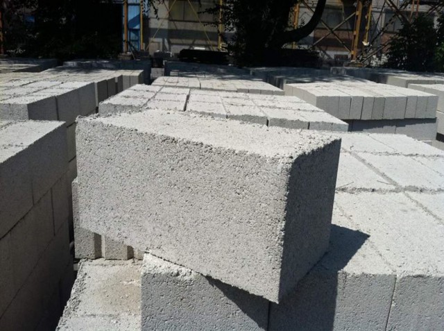 Afaceristul Tudorel Economu, încă un bloc cu 8 etaje în staţiunea Mamaia
