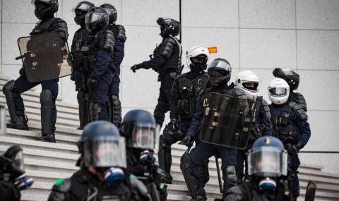 Franţa desfăşoară 60.000 de poliţişti şi jandarmi pentru încă un protest al „vestelor galbene“