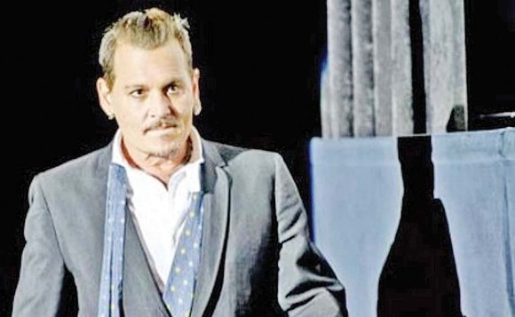 Johnny Depp se însoară cu o rusoaică de 25 de ani