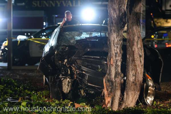 SUA: Un şofer a intrat intenţionat cu maşina în mulţime într-o localitate din California; opt răniţi