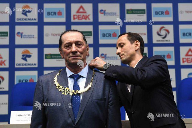 Ivan Patzaichin a primit Colanul de Aur, cea mai înaltă distincţie a Comitetului Olimpic şi Sportiv Român