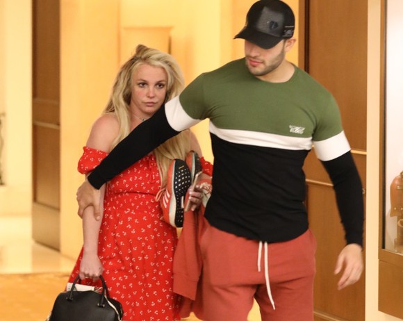 Primele imagini cu Britney Spears de când s-a internat în clinica de psihiatrie