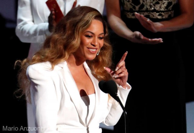 Beyonce are două albume între primele 10 poziţii din topul american Billboard