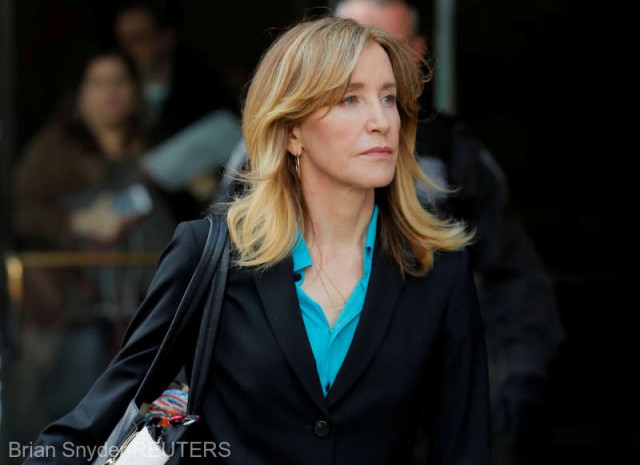 SUA - Actriţa Felicity Huffman va pleda „vinovată“ în scandalul admiterii frauduloase în universităţi