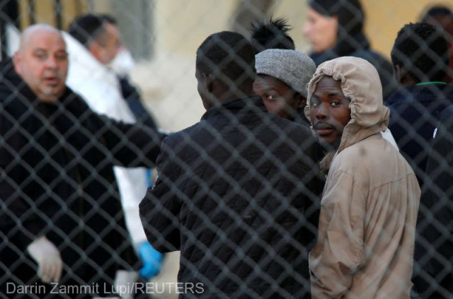 Malta a salvat 85 de migranţi de la bordul unei ambarcaţiuni din lemn