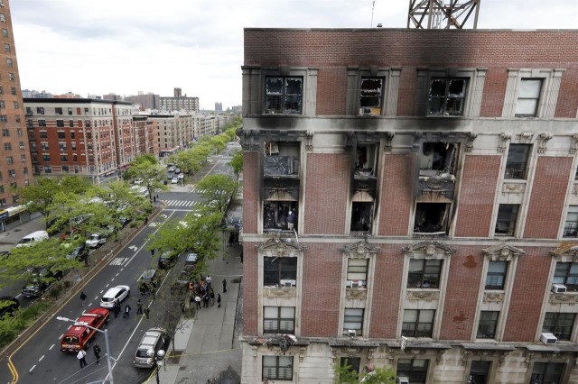SUA: Şase morţi, între care patru copii, într-un incendiu la New York