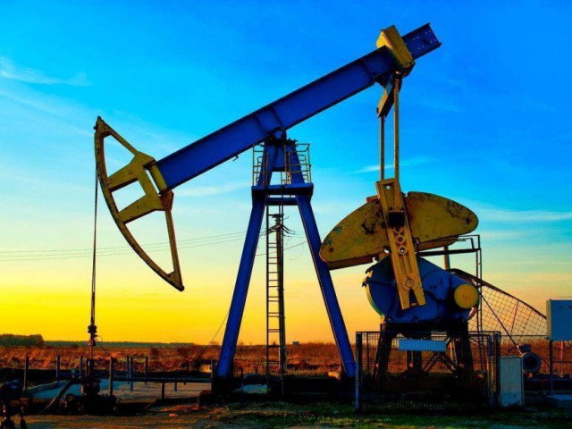 Companiile petroliere din România vor plăti redevenţe în funcţie de cotaţia barilului Brent de la bursa londoneză