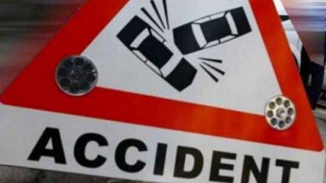Accident rutier în Constanța, între un autoturism și o motocicletă. O persoană a fost rănită
