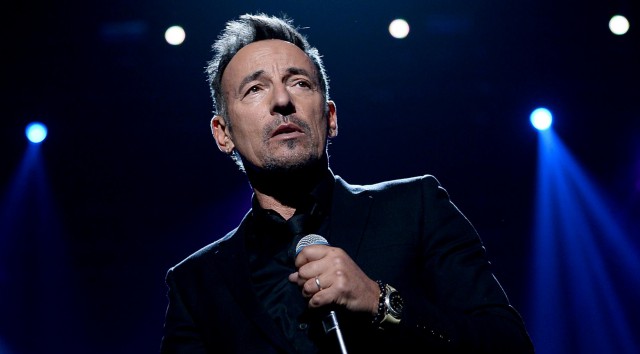 Bruce Springsteen va susţine un turneu alături de E Street Band, pentru care a compus un nou album