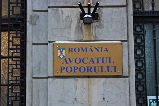 Avocatul Poporului s-a autosesizat în cazul poliţiştilor de la Galaţi bănuiţi de neglijenţă faţă de o minoră