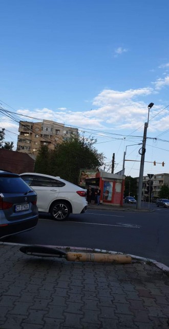Accident rutier la Cora