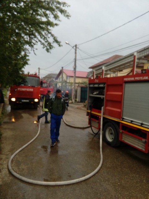 INCENDIU PUTERNIC în MANGALIA! VIDEO