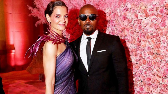 Katie Holmes şi Jamie Foxx au pozat împreună la Gala Met, după şase ani de relaţie secretă