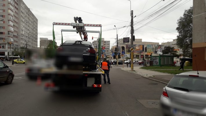 „Oprirea interzisă”, IGNORATĂ de constănțeni! Poliția Locală împarte AMENZI și RIDICĂ MAȘINILE!