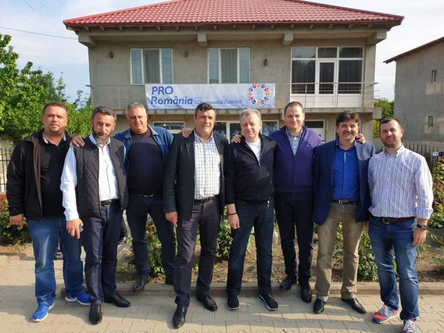 Doi vicepreşedinţi ai organizaţiei PSD Lumina şi alţi 25 de membri s-au înscris în Pro România