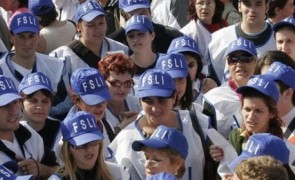 Sindicaliștii îl acuză pe ministrul Muncii că minte populația: Fluturașii de salariu demonstrează salariile reale ale profesorilor!