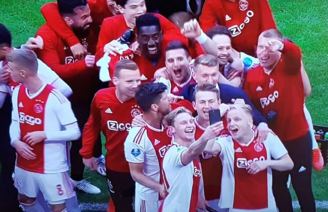 Ajax e 99,99% noua campioană a Olandei! „Lăncierii” cuceresc trofeul după o pauză de 5 ani