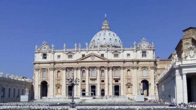 Catolici ultraconservatori îl acuză pe Francisc de erezie şi solicită înlăturarea papei