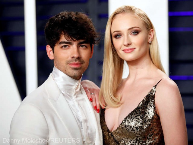 Sophie Turner afirmă că nu a putut să iasă în cluburi şi să bea alcool în timpul filmărilor la ''Game Of Thrones''