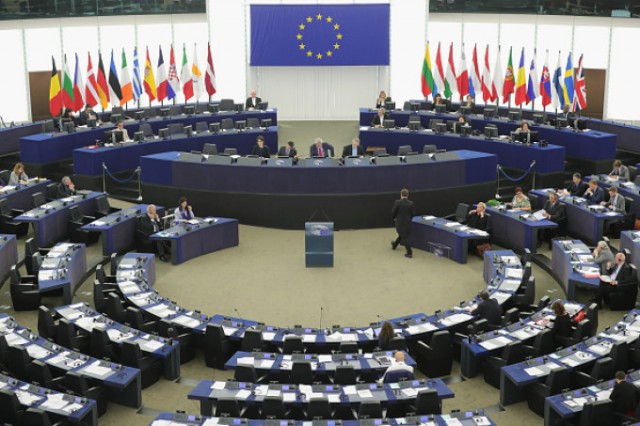 UE adoptă noi norme privind îngrăşămintele