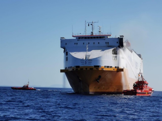 Spania: Incendiu la bordul unui cargou italian ce transporta 1.800 de maşini în largul arhipelagului spaniol Baleare