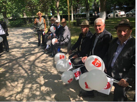 Primăria ne anunţă: Şi pensionarii au sărbătorit Ziua Constanţei!