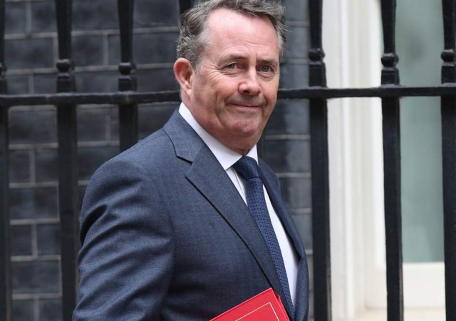 Liam Fox: O eventuală respingere a legislaţiei Brexit înseamnă rămânerea în UE sau niciun acord
