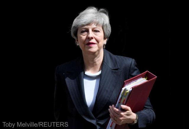 Brexit: Tot mai mulţi politicieni britanici cer demisia premierului Theresa May