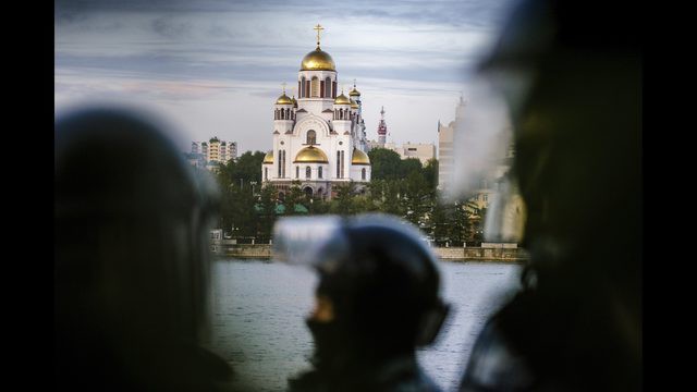 Construcţia unei catedrale ortodoxe într-un parc din Ekaterinburg a fost suspendată, după proteste ample