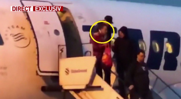 Primele imagini cu Radu Mazăre în România: a fost adus încătuşat!