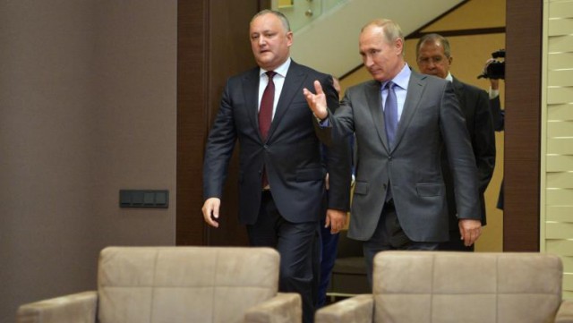 Întâlnire Putin-Dodon în Kazahstan; Dmitri Kozak, săptămâna viitoare la Chişinău, în timp ce Tiraspolul intenţionează să dea în judecată Republica Moldova