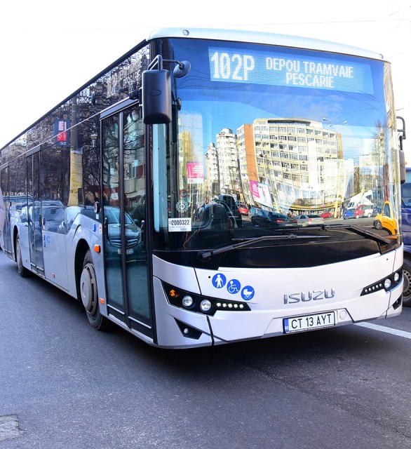 SUPĂRARE în RATC: călătorii reclamă că în noile autobuze este prea... frig!