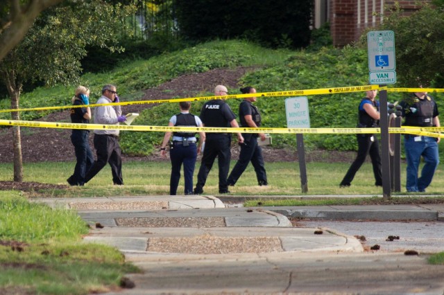 SUA: 11 persoane ucise şi cel puţin alte şase rănite într-un atac armat în Virginia Beach