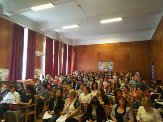Workshop dedicat sistemului de învățământ, organizat de Crucial Systems & Services
