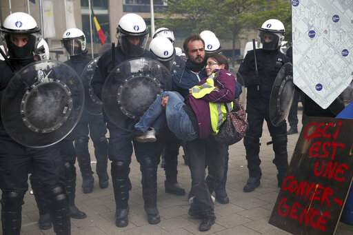 Belgia: Mai multe persoane, ce participau la o manifestaţie neautorizată, arestate la Bruxelles
