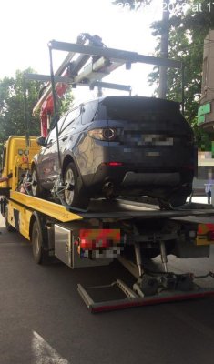 AVEȚI GRIJĂ UNDE PARCAȚI! Se RIDICĂ MAȘINILE din stațiile RATC, de lângă trecerile de pietoni și din intersecții!