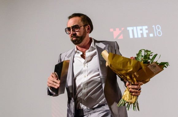 Nicolas Cage, premiat pentru întreaga carieră la TIFF: „O să pun trofeul pe noptiera de lângă pat!”