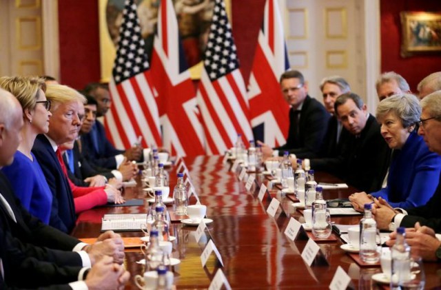Donald Trump îşi exprimă, la Londra, speranţa extinderii unui 'acord extrem de substanţial' cu Regatul Unit