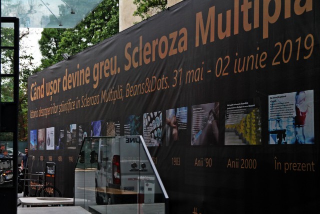 Cine vrea să experimenteze ce simt bolnavii de scleroză multiplă?