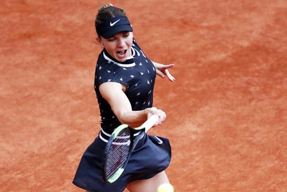 Simona Halep merge în turul 2 la Roland Garros după ce a demolat-o pe Ajla Tomljanovic în setul decisiv